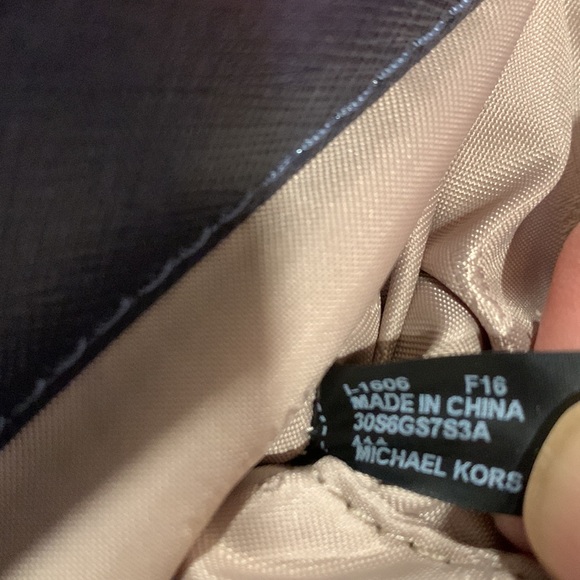 Michael Kors Bag Savannah Navy Admiral Tri-compartment Satchel Bag Poof Keychain - Picture 14 of 17